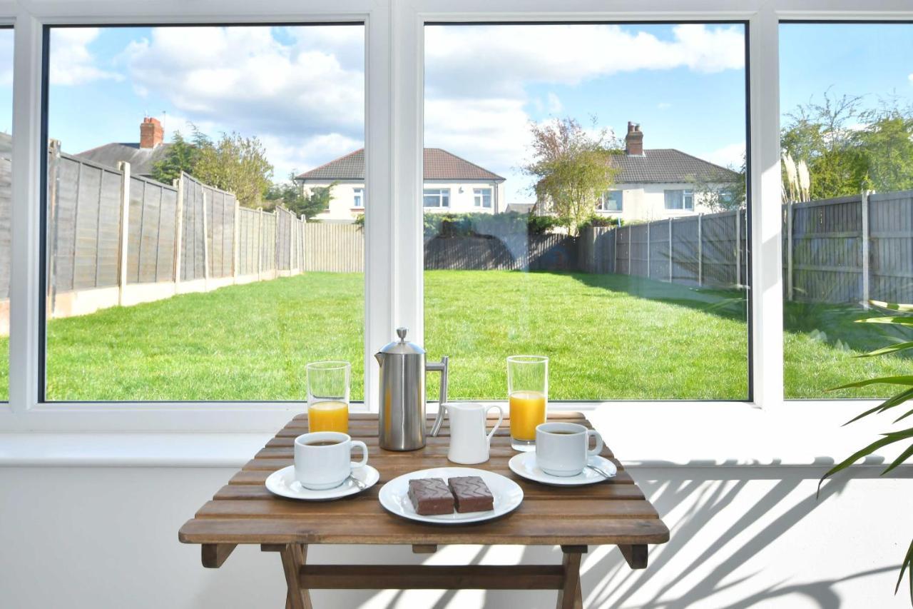 Orion House - Sleeps 6, Driveway, Garden Villa Crewe Eksteriør bilde