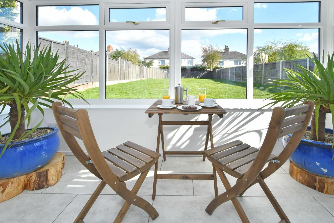 Orion House - Sleeps 6, Driveway, Garden Villa Crewe Eksteriør bilde